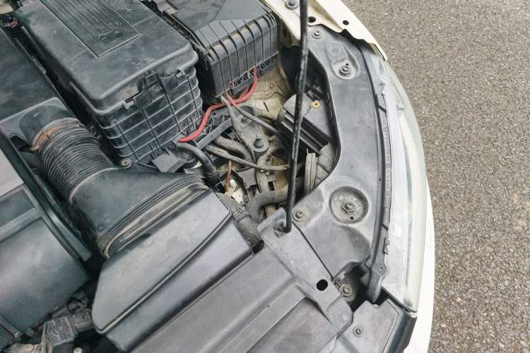 Used Volkswagen Scirocco 2011 R 2.0TSI Engine Bay Left