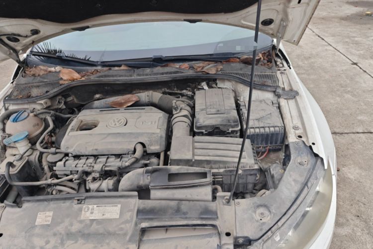 Used Volkswagen Scirocco 2011 2.0 TSI Luxury Edition Engine Bay Left