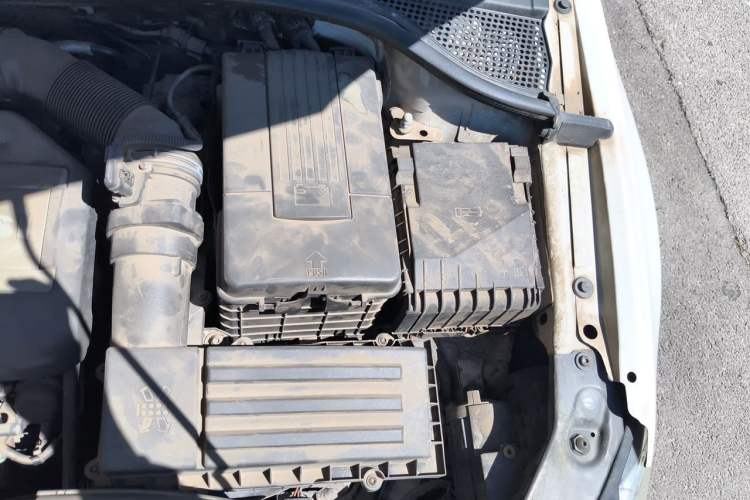 Used Volkswagen Scirocco 2011 2.0 TSI Luxury Edition Engine Bay Left