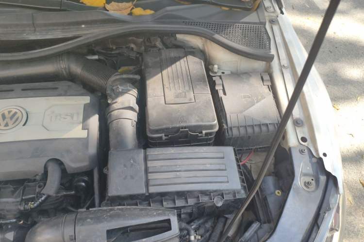 Used Volkswagen Scirocco 2011 2.0 TSI Luxury Edition Engine Bay Left