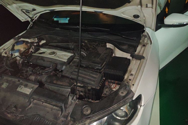 Used Volkswagen Scirocco 2011 2.0 TSI Luxury Edition Engine Bay Left