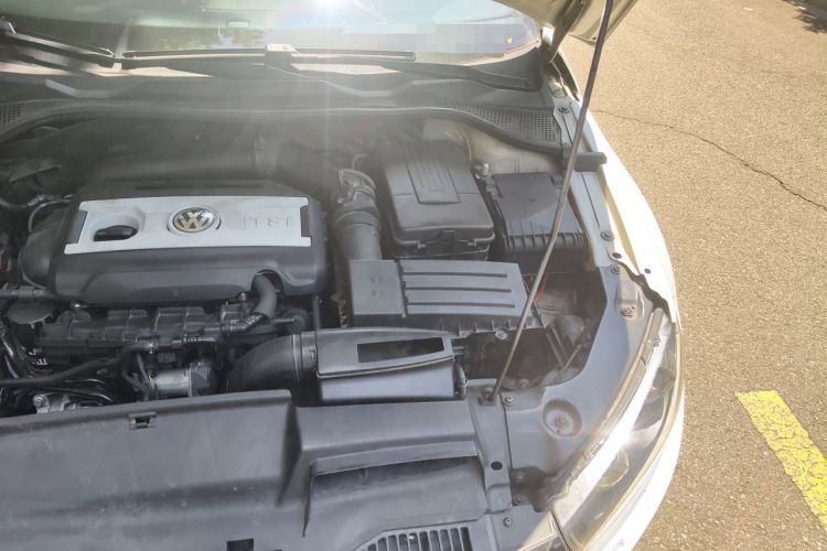 Used Volkswagen Scirocco 2011 2.0 TSI Luxury Edition Engine Bay Left