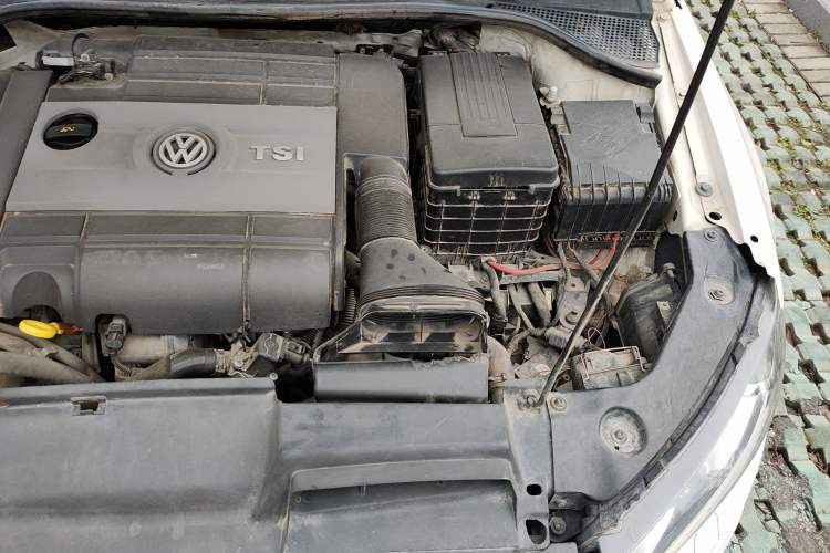 Used Volkswagen Scirocco 2011 R 2.0TSI Engine Bay Left
