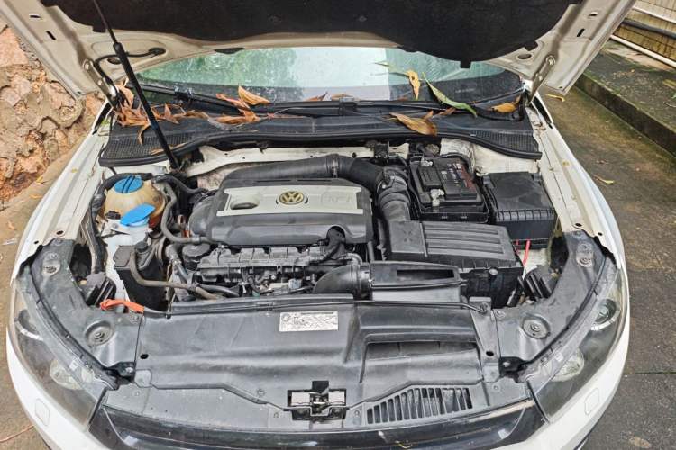 Used Volkswagen Scirocco 2011 2.0 TSI Luxury Edition Engine Bay