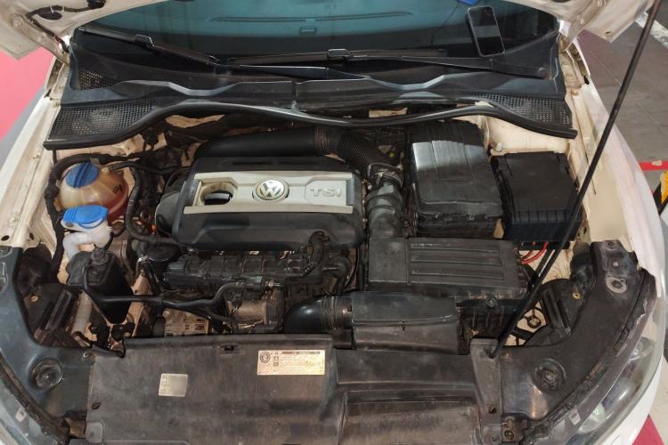 Used Volkswagen Scirocco 2011 2.0 TSI Luxury Edition Engine Bay