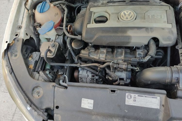 Used Volkswagen Scirocco 2011 2.0 TSI Luxury Edition Engine Bay Right