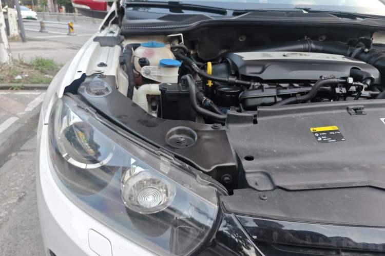 Used Volkswagen Scirocco 2011 2.0 TSI R-Line Engine Bay Right