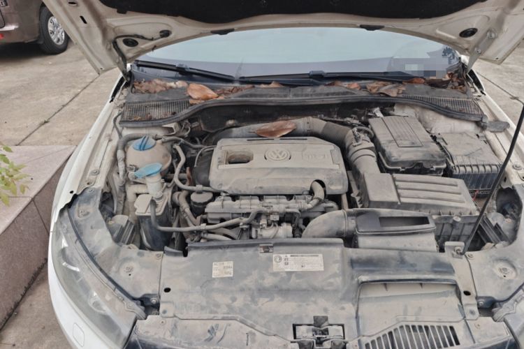 Used Volkswagen Scirocco 2011 2.0 TSI Luxury Edition Engine Bay Right