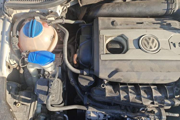 Used Volkswagen Scirocco 2011 2.0 TSI R-Line Engine Bay Right