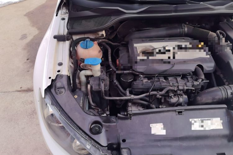 Used Volkswagen Scirocco 2011 2.0 TSI Luxury Edition Engine Bay Right