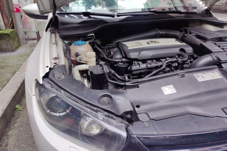 Used Volkswagen Scirocco 2011 2.0 TSI Luxury Edition Engine Bay Right