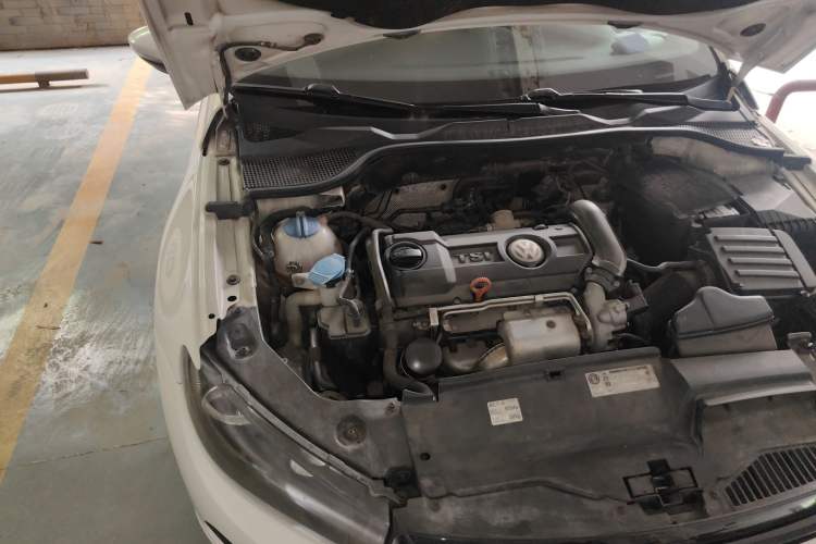 Used Volkswagen Scirocco 2011 1.4 TSI Single-Turbo Fashion Edition Engine Bay Right