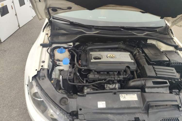 Used Volkswagen Scirocco 2011 2.0 TSI R-Line Engine Bay Right
