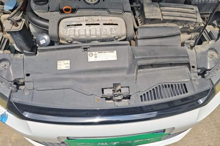 Used Volkswagen Scirocco 2011 1.4 TSI Comfort Edition Engine Bay