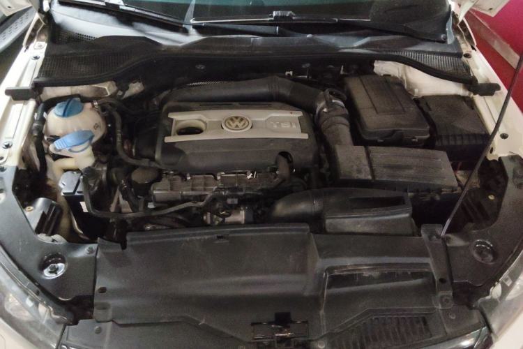 Used Volkswagen Scirocco 2011 2.0 TSI R-Line Engine Bay