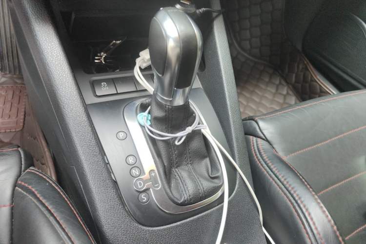 Used Volkswagen Scirocco 2011 1.4 TSI Single-Turbo Fashion Edition Gear Lever