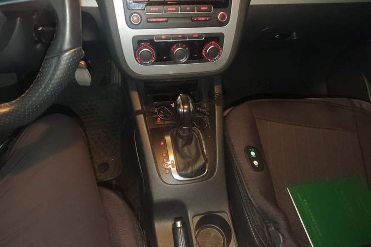 Used Volkswagen Scirocco 2011 1.4 TSI Single-Turbo Fashion Edition Gear Lever