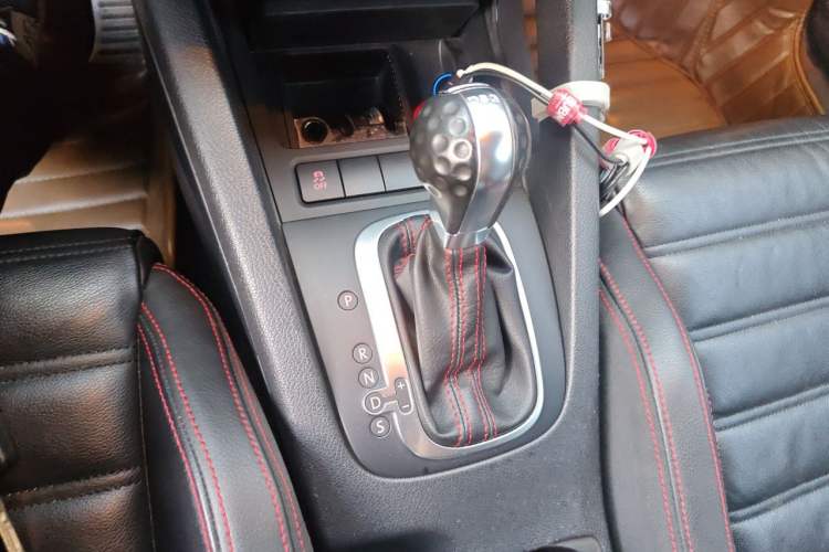 Used Volkswagen Scirocco 2011 2.0 TSI R-Line Gear Lever