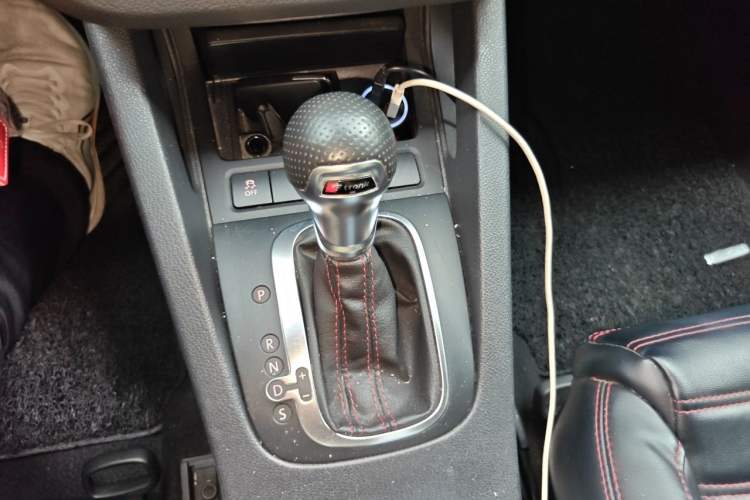 Used Volkswagen Scirocco 2011 1.4 TSI Single-Turbo Fashion Edition Gear Lever