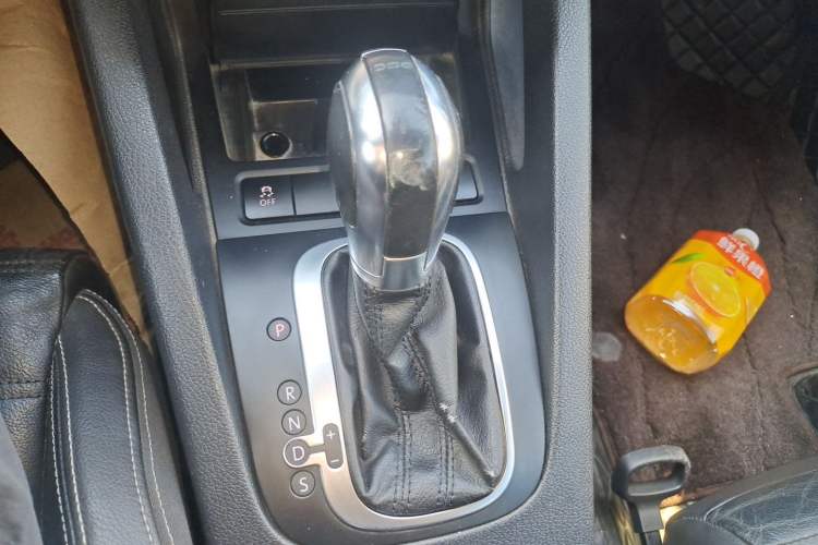 Used Volkswagen Scirocco 2011 2.0 TSI R-Line Gear Lever