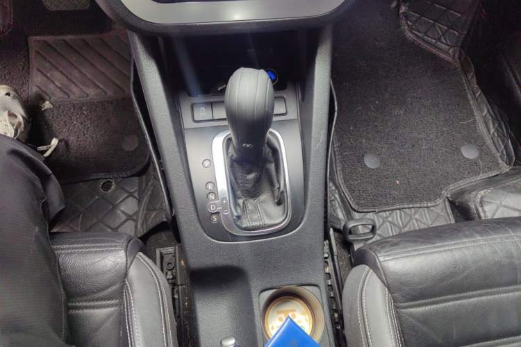 Used Volkswagen Scirocco 2011 2.0 TSI Luxury Edition Gear Lever
