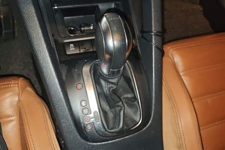 Used Volkswagen Scirocco 2011 2.0 TSI Luxury Edition Gear Lever