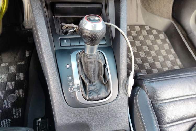 Used Volkswagen Scirocco 2011 2.0 TSI Luxury Edition Gear Lever
