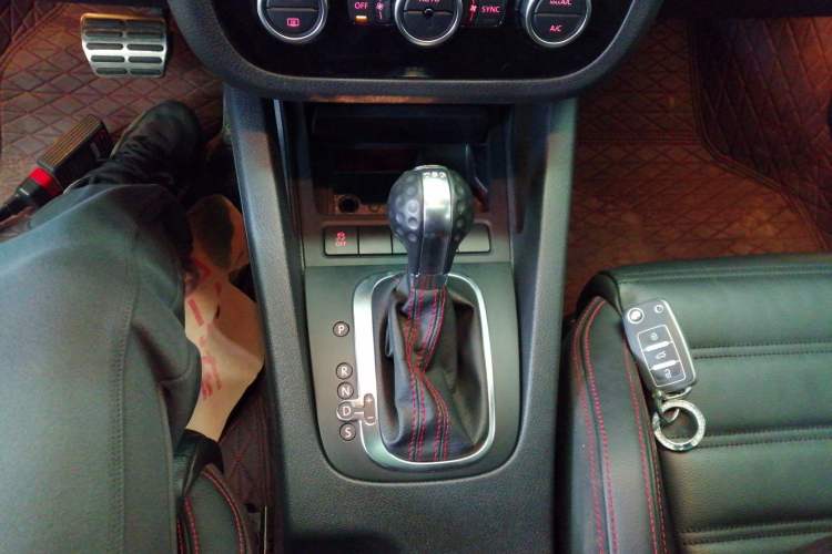 Used Volkswagen Scirocco 2011 2.0 TSI Luxury Edition Gear Lever