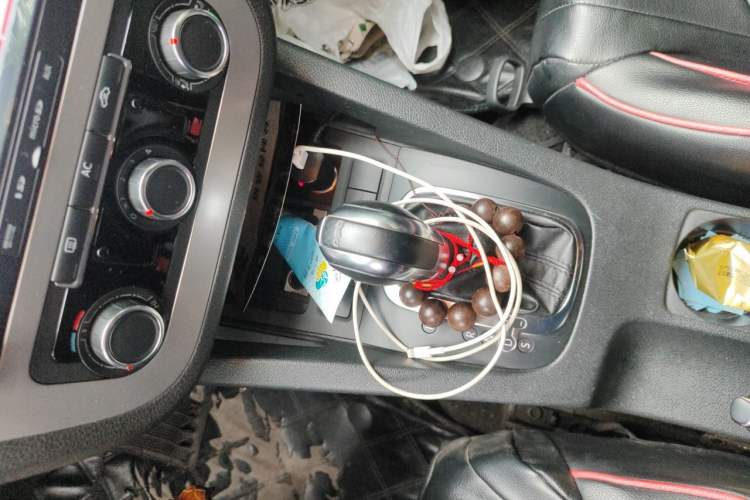 Used Volkswagen Scirocco 2011 1.4 TSI Single-Turbo Fashion Edition Gear Lever