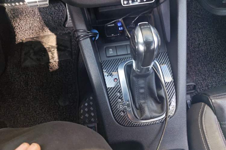 Used Volkswagen Scirocco 2011 2.0 TSI R-Line Gear Lever