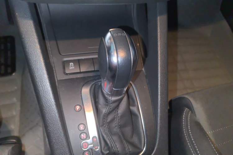 Used Volkswagen Scirocco 2011 1.4 TSI Single-Turbo Fashion Edition Gear Lever