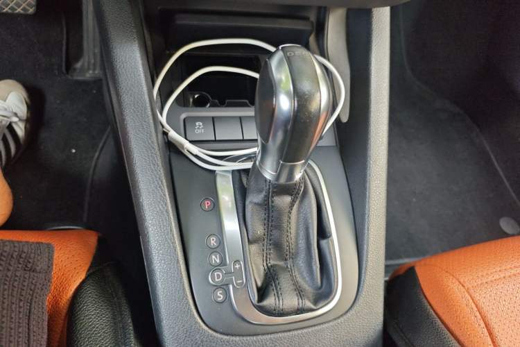 Used Volkswagen Scirocco 2011 1.4 TSI Single-Turbo Fashion Edition Gear Lever