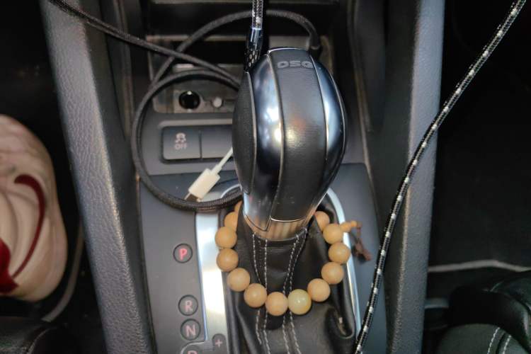 Used Volkswagen Scirocco 2011 R 2.0TSI Gear Lever