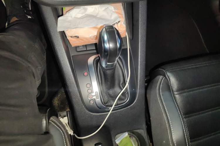 Used Volkswagen Scirocco 2011 2.0 TSI R-Line Gear Lever