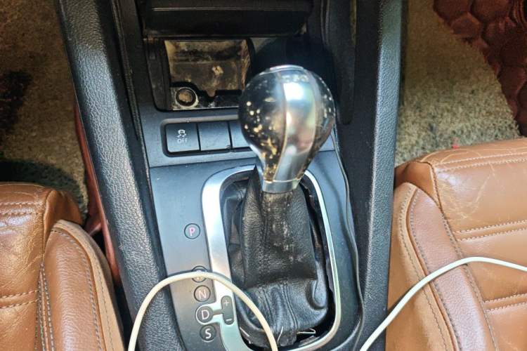 Used Volkswagen Scirocco 2011 2.0 TSI Luxury Edition Gear Lever