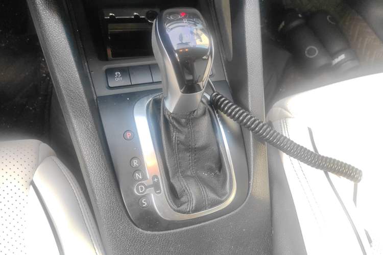 Used Volkswagen Scirocco 2011 1.4 TSI Single-Turbo Fashion Edition Gear Lever