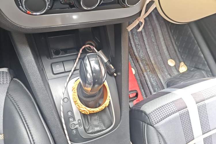 Used Volkswagen Scirocco 2011 1.4 TSI Comfort Edition Gear Lever