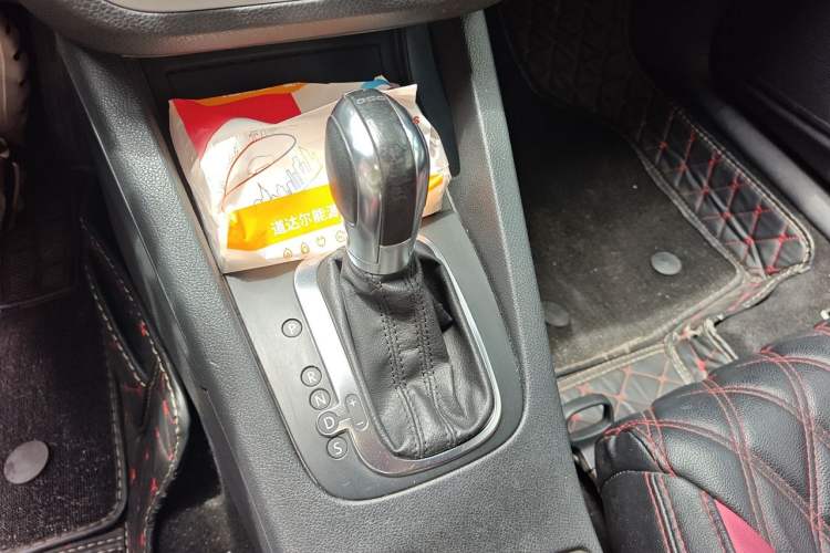 Used Volkswagen Scirocco 2011 1.4 TSI Single-Turbo Fashion Edition Gear Lever