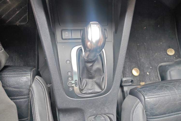 Used Volkswagen Scirocco 2011 2.0 TSI Luxury Edition Gear Lever