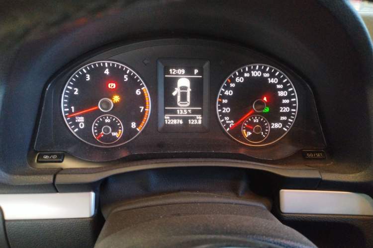 Used Volkswagen Scirocco 2011 1.4 TSI Single-Turbo Fashion Edition Instrument Cluster