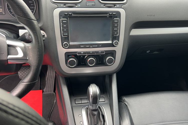 Used Volkswagen Scirocco 2011 1.4 TSI Single-Turbo Fashion Edition Interior 5
