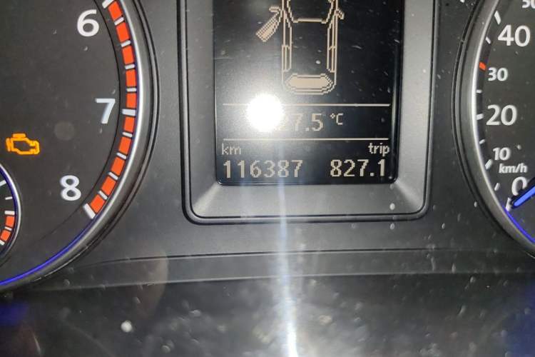Used Volkswagen Scirocco 2011 1.4 TSI Comfort Edition Odometer Close Up