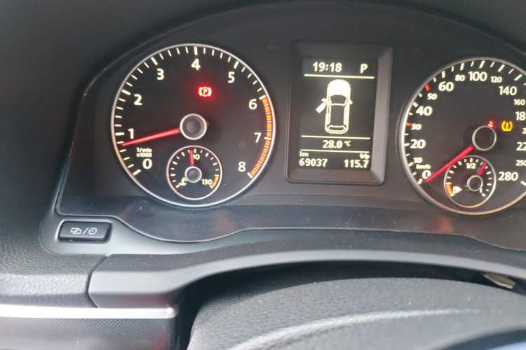 Used Volkswagen Scirocco 2011 2.0 TSI R-Line Odometer Close Up