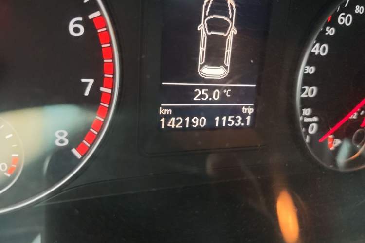 Used Volkswagen Scirocco 2011 2.0 TSI Luxury Edition Odometer Close Up