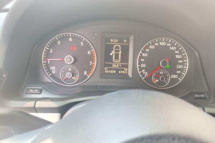 Used Volkswagen Scirocco 2011 2.0 TSI Luxury Edition Odometer Close Up