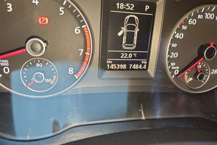 Used Volkswagen Scirocco 2011 1.4 TSI Single-Turbo Fashion Edition Odometer Close Up