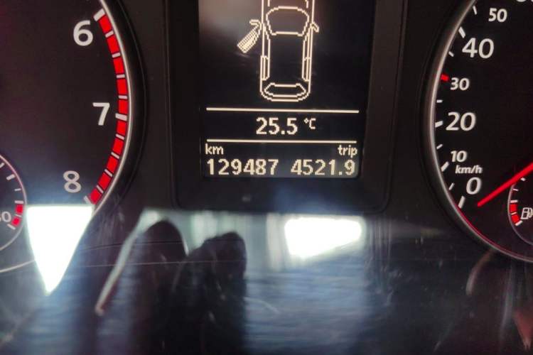 Used Volkswagen Scirocco 2011 2.0 TSI Luxury Edition Odometer Close Up