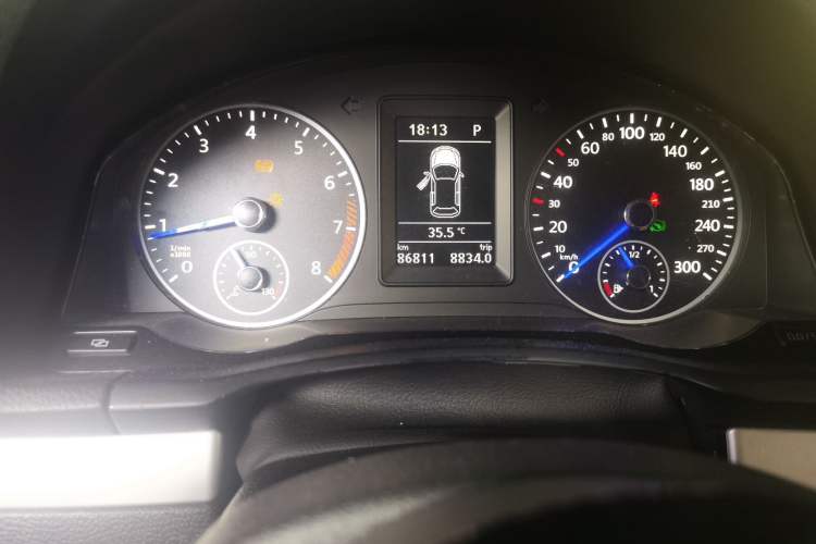 Used Volkswagen Scirocco 2011 2.0 TSI Luxury Edition Odometer Close Up