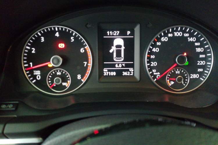 Used Volkswagen Scirocco 2011 2.0 TSI Luxury Edition Odometer Close Up