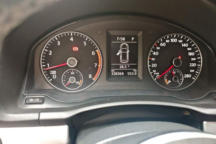 Used Volkswagen Scirocco 2011 1.4 TSI Single-Turbo Fashion Edition Odometer Close Up